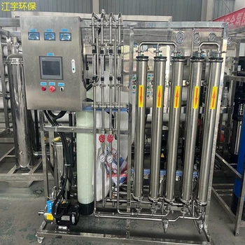 新鄉(xiāng)RO凈化水設(shè)備2噸反滲透設(shè)備工作壓力多少