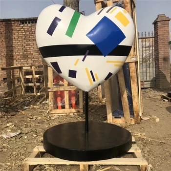 不銹鋼鏡面愛心雕塑發(fā)光愛心雕塑定制