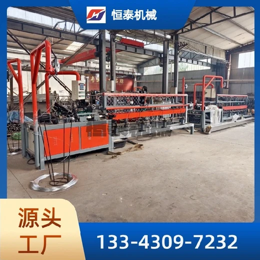 勾花護欄網(wǎng)編織機鐵絲菱形網(wǎng)廠家球場圍欄網(wǎng)編織機