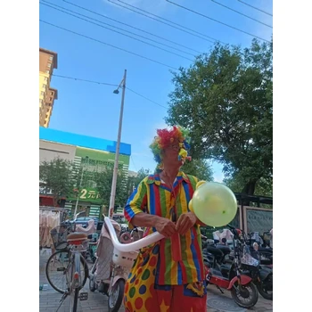 內(nèi)蒙古東烏旗演出小丑氣球