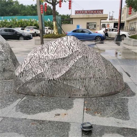 不銹鋼假山雕塑,假山增加了園林的空間層次感