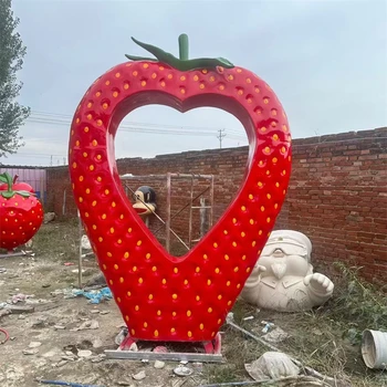 果蔬雕塑仿真玻璃鋼草莓抽象采摘園裝飾擺件