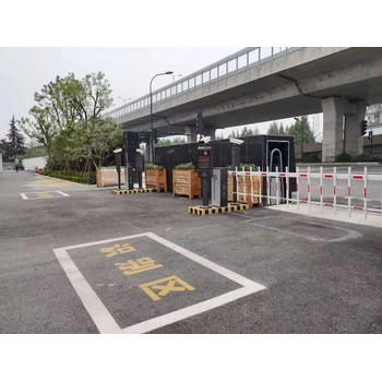 湖州車牌識別廠家湖州廣告道閘湖州柵欄道閘