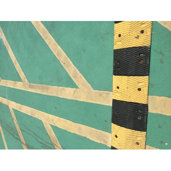 南京鎮(zhèn)江金剛砂止滑坡道工藝詳解