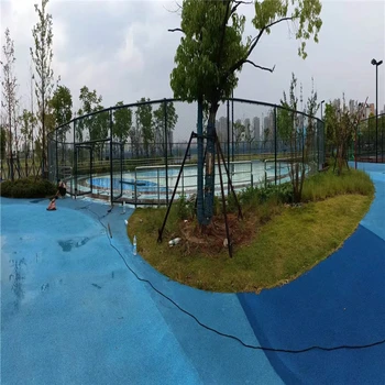 供應(yīng)體育場圍網(wǎng)勾花防護網(wǎng)三道橫梁