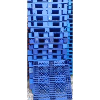 連江木托盤回收出售木棧板圍板箱鐵托盤吹塑塑料托盤塑膠卡板