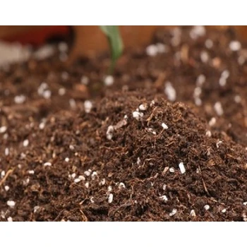 青島港泥炭進(jìn)口清關(guān)流程：品類監(jiān)管差異與避坑指南