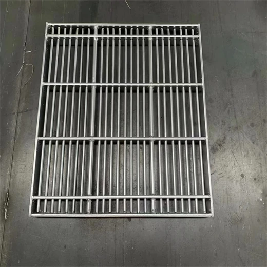 大興安嶺彈性轉(zhuǎn)桿篩板-彈簧鋼篩板價(jià)格