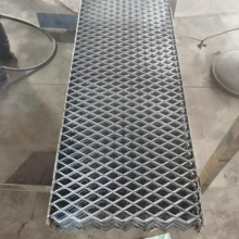 腳踏鋼板網(wǎng)重型鋼板網(wǎng)防護網(wǎng)平臺走道防護網(wǎng)25-200刀圖片