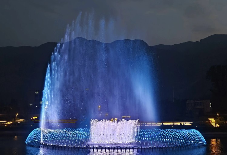 43834400-1.jpg@750w_750h_90Q