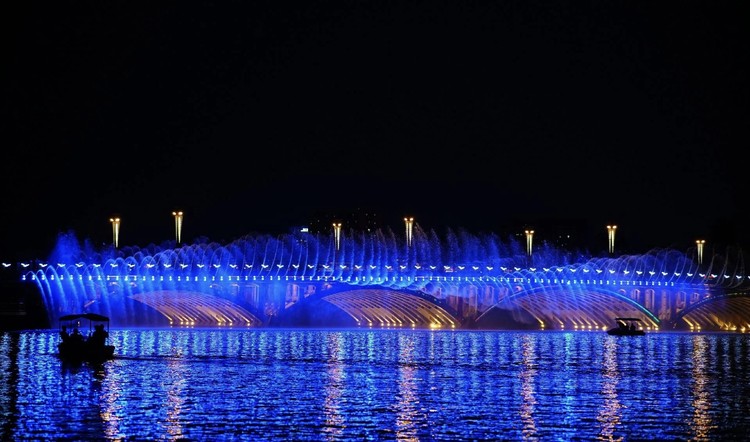 82583400-0.jpg@750w_750h_90Q