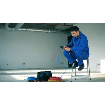 盧森堡正規(guī)勞務(wù)技術(shù)工聘茂名水電工/木工/油漆工/焊工包吃住