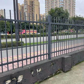 成都鴻洋金屬絲網(wǎng)小區(qū)鋅鋼護(hù)欄生產(chǎn)廠(chǎng)家市政鋅鋼護(hù)欄廠(chǎng)家