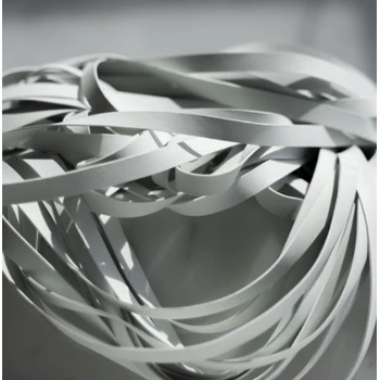 工廠現(xiàn)貨批發(fā)黑白乳膠膠片彈力帶彈力帶收縮帶泳鏡