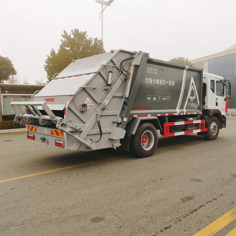 日照重汽10方藍(lán)牌壓縮垃圾車價(jià)格