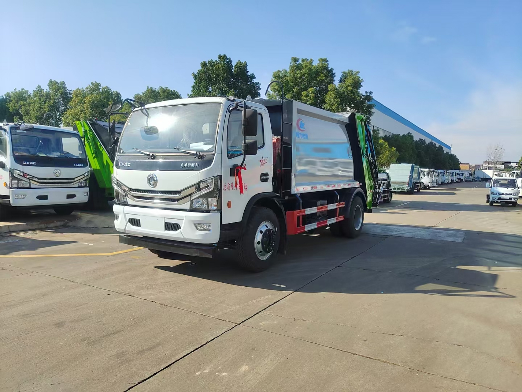 阿拉善盟東風16方環(huán)衛(wèi)壓縮垃圾車批發(fā)價