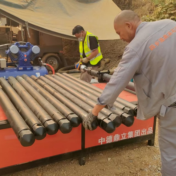 宁夏洞采金矿爆破一次性压裂管爆破设备厂家