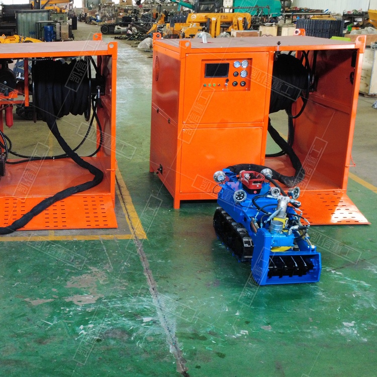 遙控清淤機(jī)器人清淤管道機(jī)器人