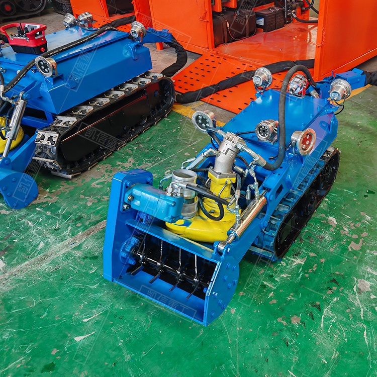 清淤機(jī)器人泵吸清淤機(jī)器人