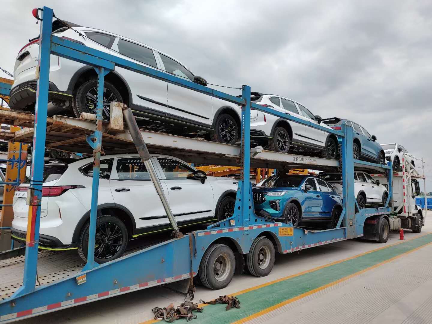 瓊結(jié)汽車運輸?shù)诫]南公司