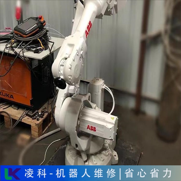 韋森貝格工業(yè)機器人控制柜LED全亮維修實力說話