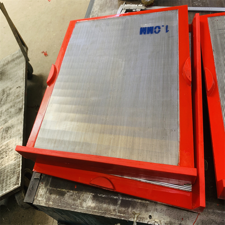 駐馬店離心機邊框篩板-伯特利條縫篩板定做廠家