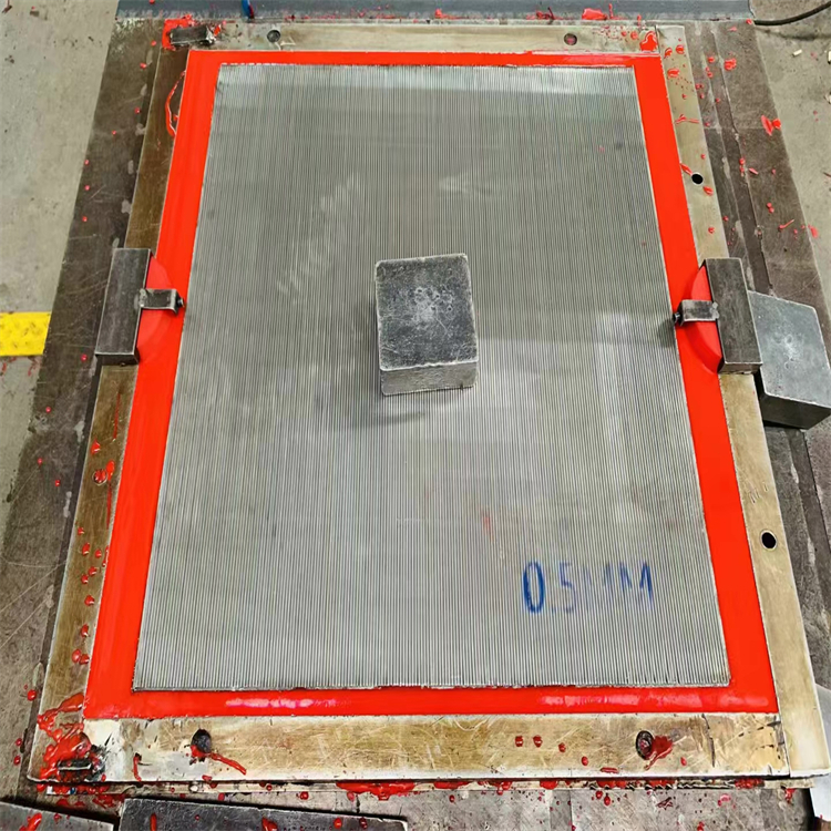 錫林郭勒盟高頻脫水網(wǎng)-帶框無磁篩網(wǎng)批發(fā)廠家