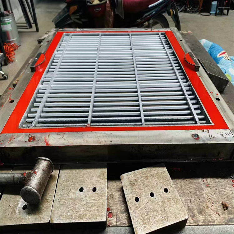 烏海彈性轉(zhuǎn)桿篩板-彈性棍篩板批發(fā)廠家