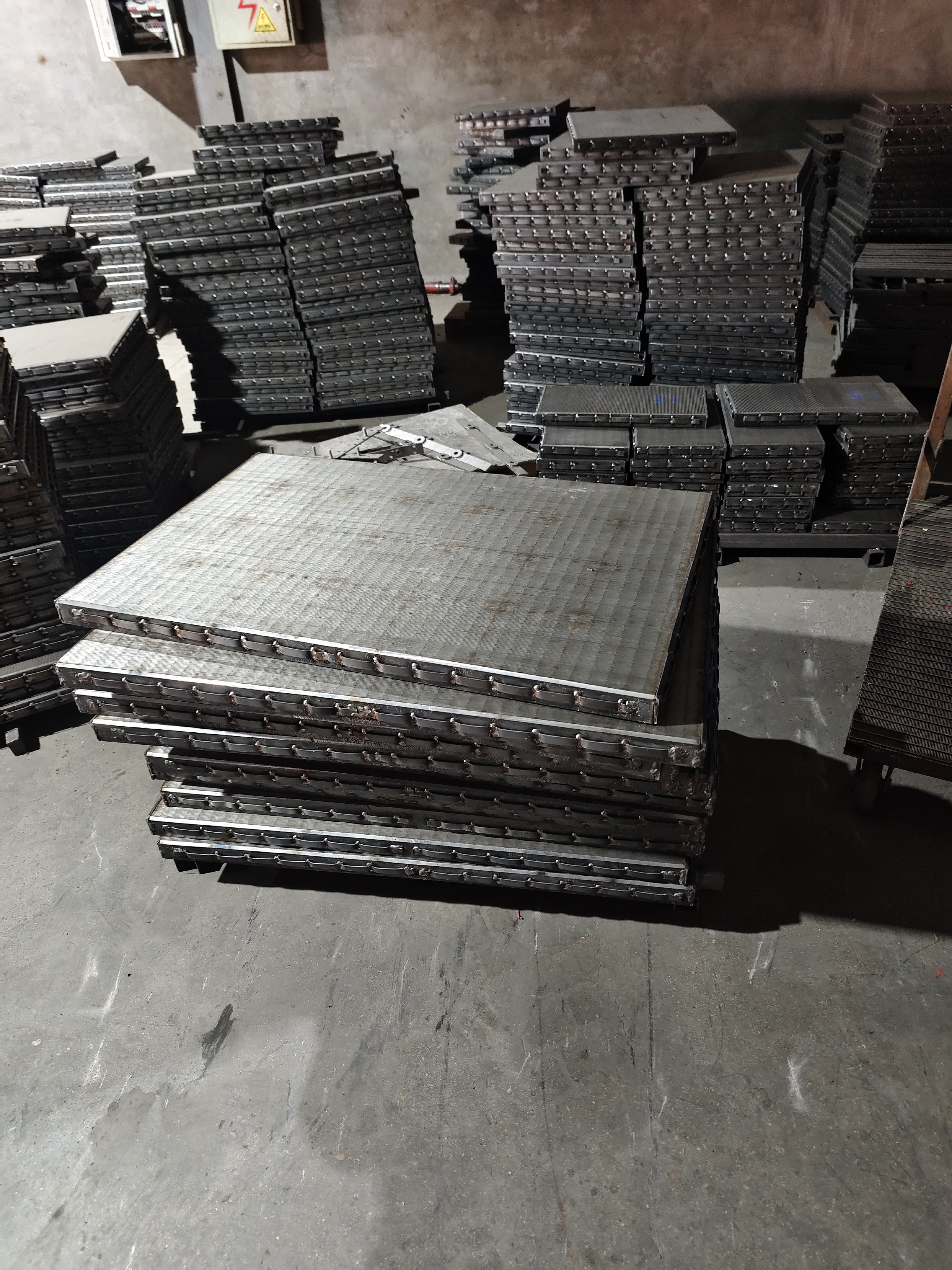 白城盲板底座-脫水篩底座批發(fā)廠家