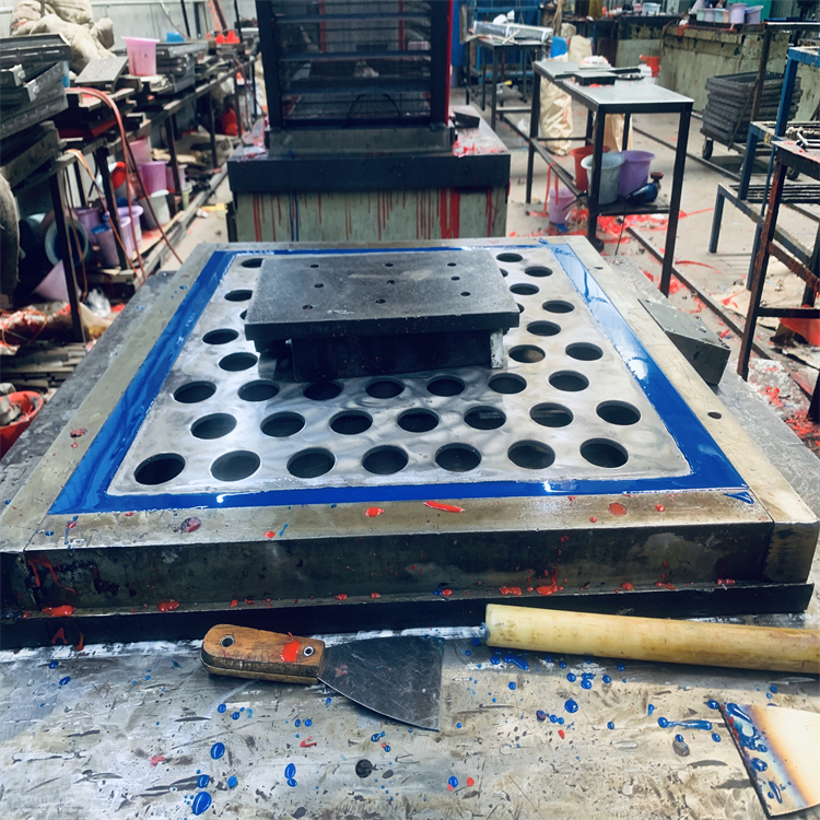 大興安嶺下層沖孔篩板-聚氨酯方孔沖壓篩板批發(fā)廠家