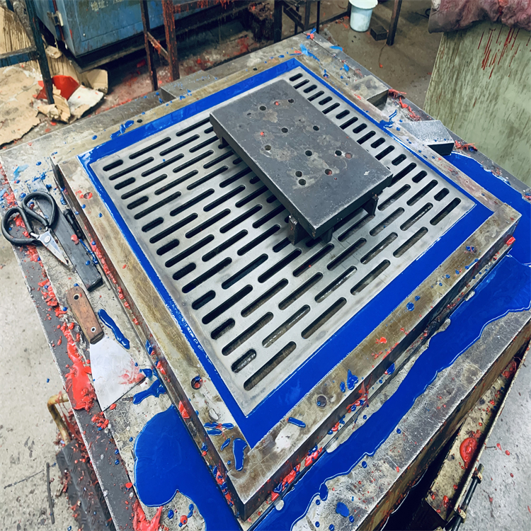 伊犁哈薩克不銹鋼沖孔篩板-聚氨酯抗砸沖壓篩板批發(fā)廠家