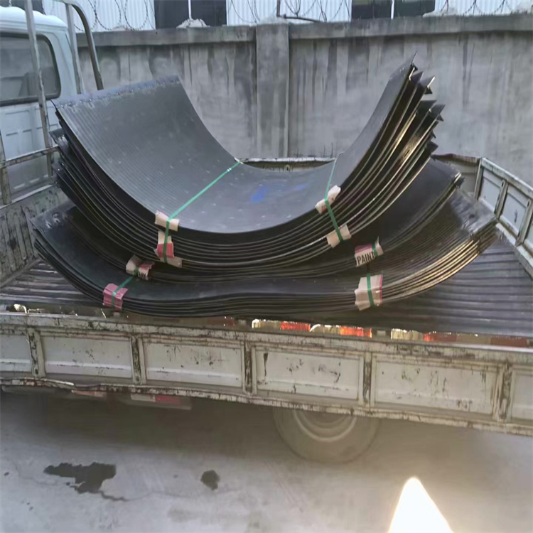 鐵門關(guān)礦用弧形篩板-包角弧形篩生產(chǎn)廠家