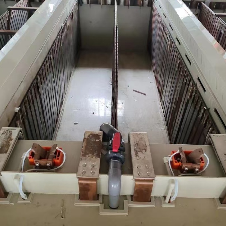 深圳光明區(qū)整套電鍍設(shè)備回收,電鍍生產(chǎn)線設(shè)備