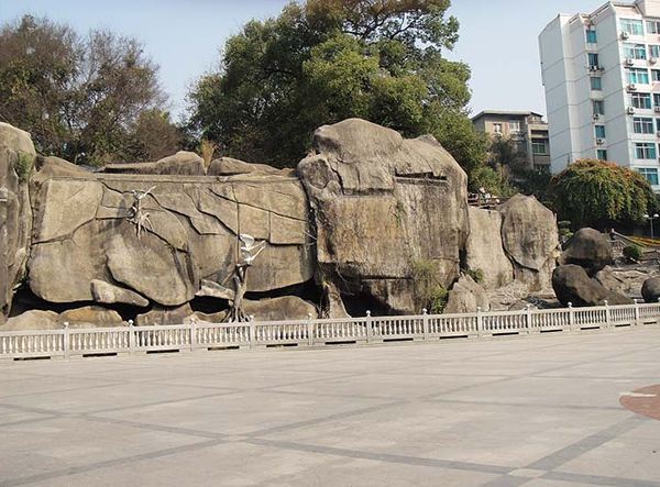 江蘇江寧區(qū)千層石批發(fā)晶宸景觀千層石假山新城子區(qū)水泥假山價(jià)格低