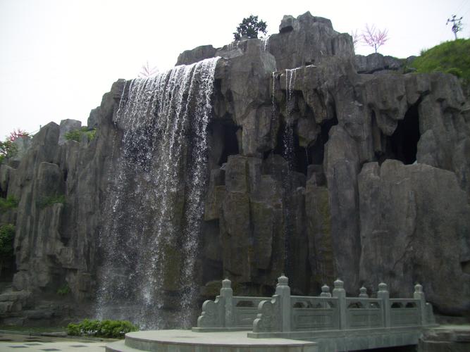 內(nèi)蒙古阿拉善盟太湖石假山 生態(tài)園假山