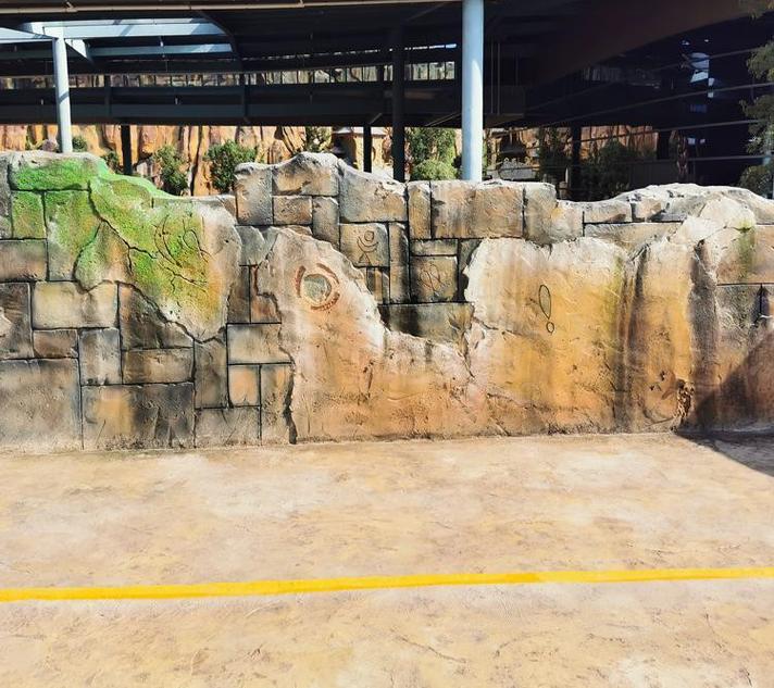 河南濟(jì)源公園假山駁岸 千層石假山疊水