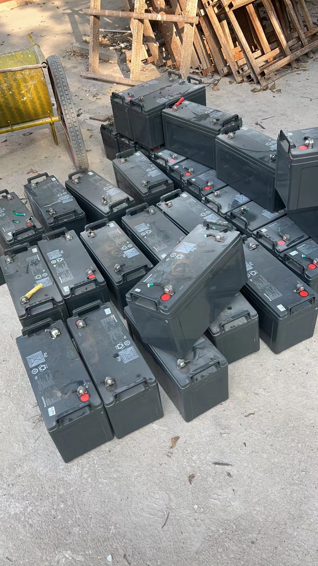順德均安工廠更換叉車電池回收資源利用