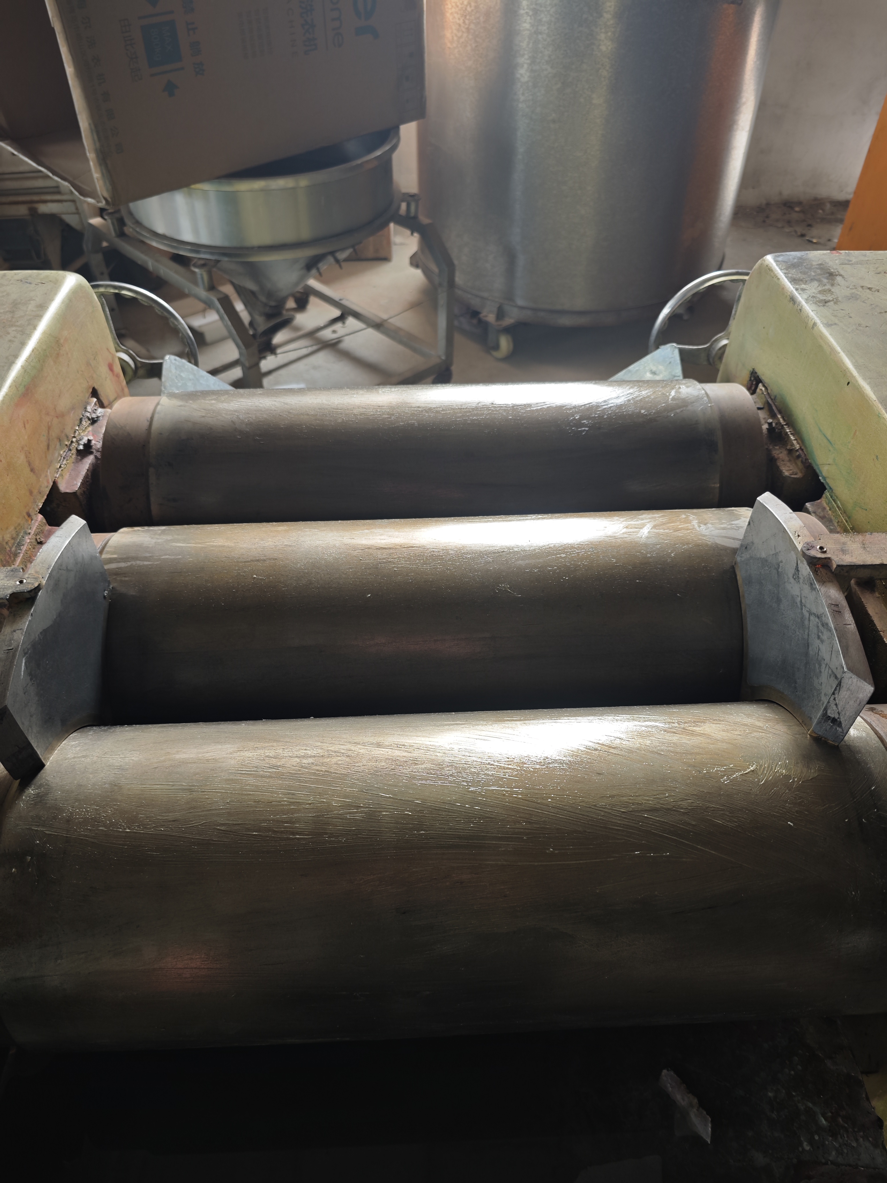 回收液壓三輥研磨機多少錢臨沂