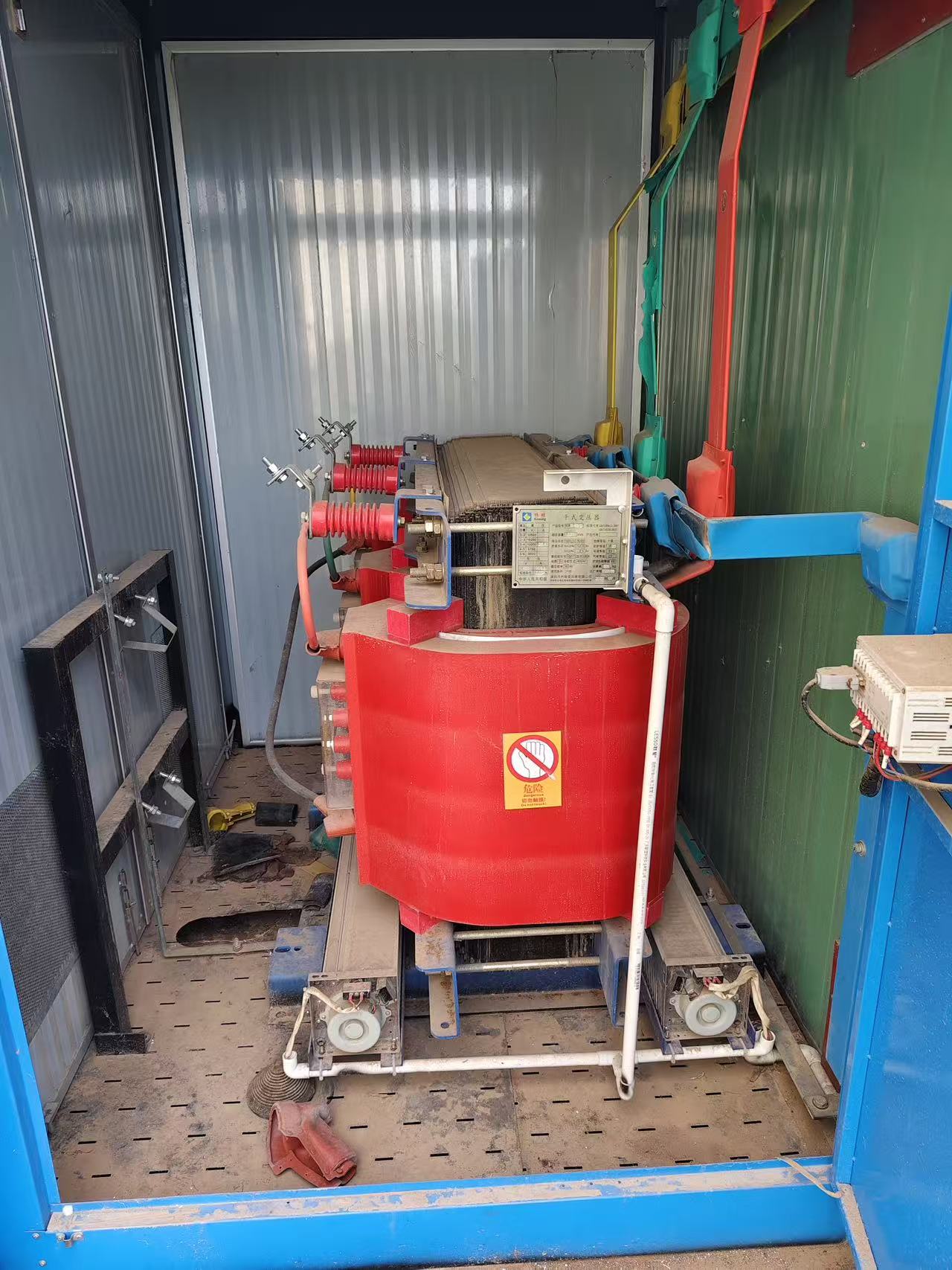 武隆二手箱式變壓器回收（二手電纜線回收）按臺(tái)結(jié)算