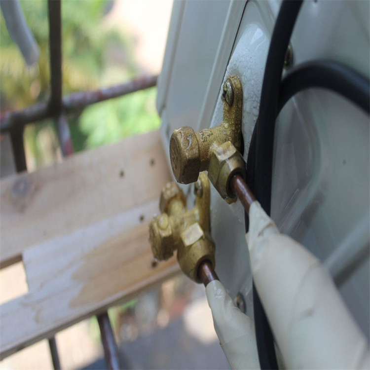 安康歐美時(shí)代空調(diào)維修電話-全市號(hào)碼24小時(shí)故障報(bào)修