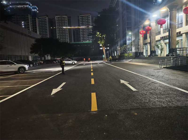 百色右江區(qū)公園路面廠區(qū)劃線